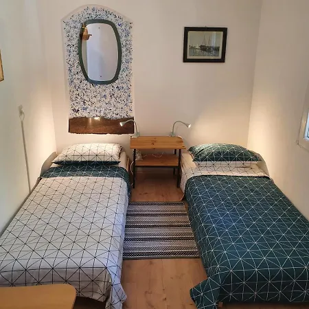Дом отдыха Sea House Bassi *