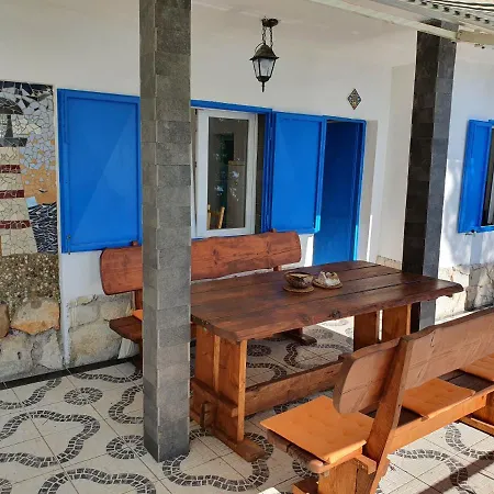 بيت للعطل Sea House Bassi كلارجيفيكا