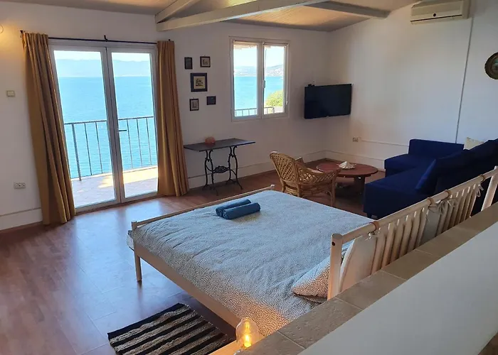 Sea House Bassi بيت للعطل